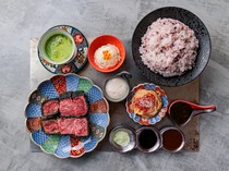  양식 취향의 비프 커틀릿 