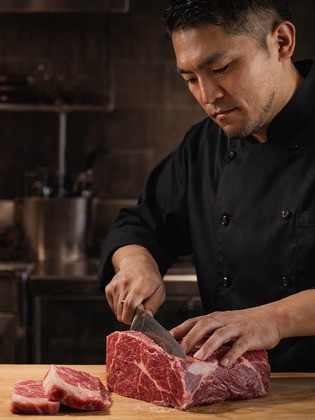 新宿亭 大阪梅田 清真和牛 烤肉 牛排 炸牛排餐厅_牛込 昭仁