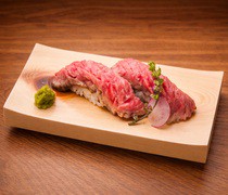  香氣四溢、經炙烤的A5和牛入口即化，盡顯奢華的『A5和牛壽司』 