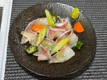  류큐 삼나무의 누카 절임 순간 훈제 생 햄 재단 