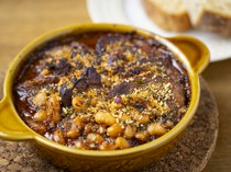  산지 직송의 에조 사슴과 멧돼지, 한마리 더 산 마톤의 맛을 거듭한 「지비에의 카슬레」 