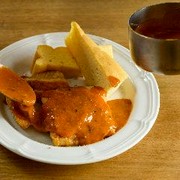  호케 로스트 멸치 토마토 소스 