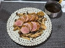  시킨 보 로스트 발사믹 소스 