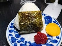  주먹밥 <연어/오카카> 