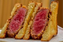  精选和牛牛柳奶油蛋卷三明治 