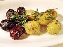 Wine Chubo Gekko_Herb-pickled olives