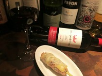 Wine Chubo Gekko_[Gekko's new specialty! Yakitori] Blue cheese meatballs - goes well with Spanish red wine!