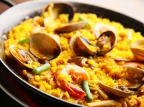 Wine Chubo Gekko_[Gekko's most popular dish!] Our proud seafood paella - also available in individual sizes.