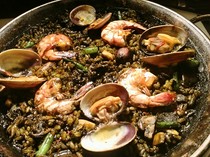 Wine Chubo Gekko_Squid ink paella