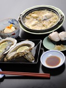 Kaisentei Totoya_[Reasonable Oyster Set (sent directly from fishermen in Akkeshi)] 