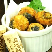 Spiedino Fuggi_Green olive fritters stuffed with meat and Parmesan cheese