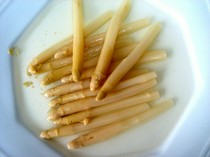 Dining Bar Hiro_White asparagus with estragon sauce