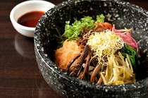 Takeya Gyuuniku-ten_Stone-grilled bibimbap made with minced Matsusaka beef