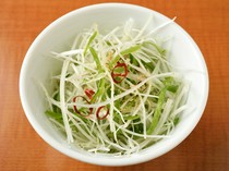 Takeya Gyuuniku-ten_Green chili pepper salad (spicy)