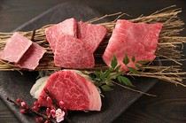 Korean Imperial-style Restaurant Youngdong_"Exquisite Meat Platter" where you can compare the taste of whole Wagyu beef