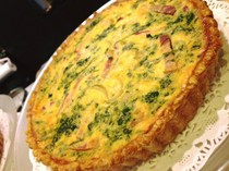 Buveur Orge_Homemade bacon and spinach quiche Lorraine