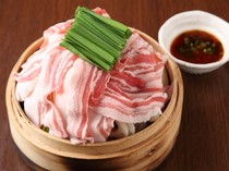 Ebiju_Condensing the sweetness of vegetables, "Steamed pork and vegetable basket"