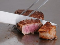 Teppan Steak Pur_We also have a steak course.