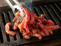 Kobe Yakiniku Kanteki_The luxurious "Maboroshi Kalbi" is made from beef so fresh that it can be eaten raw.