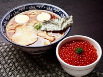 Hakodate Asaichi Aji no Ichiban_Ramen and Ikura-Don (Salmon Roe Rice Bowl) Set