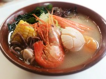  Seafood ramen 