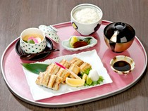 Maruya Honten Chubu Centrair International Airport Branch_Shirayaki set meal (with chawanmushi and liver soup)