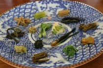  春季限定！【山菜料理套餐】18,000～20,000日元（含税、服务费） 