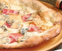 Dining Bar YZ_Gorgonzola Pizza