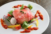 Dining Bar YZ_Ham and mozzarella salad