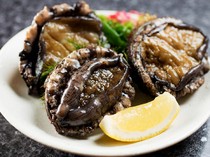 Steak Kaisen Teppanyaki Kitakaze_Live abalone with butter liver sauce
