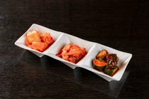 Yakiniku Tarafuku Suzuka Chuo-dori-ten_Assortment of 3 types of kimchi