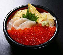 Otaru Takeno Sushi_Scallop and salmon roe rice bowl