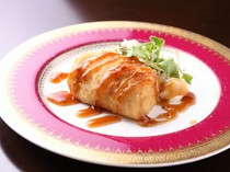 Ajisai Shin_<Our specialty> A fusion of Japanese and Western cuisine. Chewy and chewy "Handmade sesame tofu croquette"