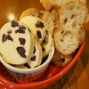 Wine Izakaya Charbon_Rum-flavored raisin butter