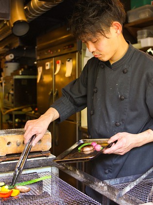 Wine Izakaya Charbon_NAKANO MASATOSHI