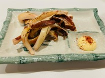 Motsunabe Mizutaki Yonbankan_Grilled squid