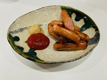 Motsunabe Mizutaki Yonbankan_Grilled Wieners (3 pieces)