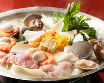 Kagurazaka Bettei Torijaya_Seafood and vegetables cooked sukiyaki style and served with udon