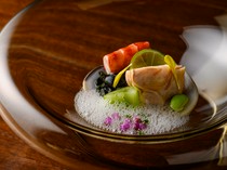 honda Azabujuban Branch_A seasonal dish that makes the most of the flavor of the ingredients: "Seasonal clam appetizer"