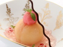 Restaurant Mona Lisa Ebisu Branch_Smooth texture and elegant sweetness "Peach Compote" (seasonal only)