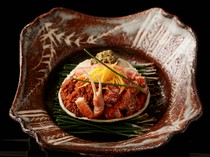  [Seiko Crab (female snow crab)] with a lot of eggs. A rare delicacy available only in November and December.  