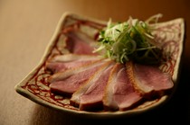 Washubar Kuri_"Duck Bacon" with just the right amount of salt and fragrant aroma to make you want to drink alcohol