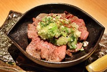  Teppanyaki with green onions and tongue 