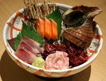 Today's seasonal fish sashimi  