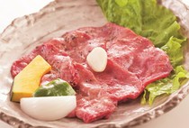 Lưỡi trắng cao cấp chín hoàn toàn với muối