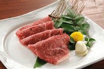 Hoa lan thăn bò Wagyu