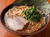 Ramen Hachi_Pork Bone and Soy Sauce Ramen (regular size): You'll want to eat every last bit of it.