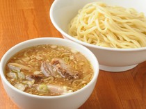 Ramen Hachi_"Tsukemen" - Enjoy the texture and smoothness of udon noodles