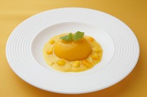 Manchinro Main Store_Mango pudding with coconut sauce