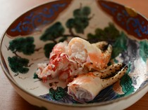 Akasaka Kitafuku_Boiled crab (live cod crab) - shredded crab meat served with crab vinegar